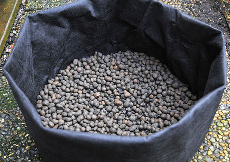 MicroGarden mikrofiberkruka med lecakulor i botten för drĂ€nering â direktsĂ„dd i ekologisk jord med plantskyddsvĂ€v för urban odling