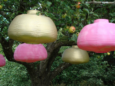 Sofiero slott i Helsingborg under Den Stora TrĂ€dgĂ„rdsfesten 2011 â trĂ€dgĂ„rdsdesign och idĂ©trĂ€dgĂ„rdar som Garden House med vĂ€xtvĂ€ggar och Koi-trĂ€dgĂ„rden, blomsterarrangemang av Gunnar Kaj samt hĂ„llbar odling med Bokashi.