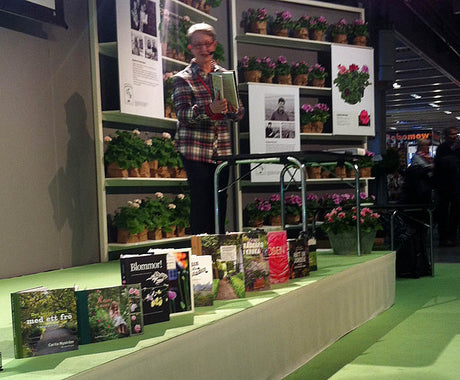 Scenpresentation av Årets Trädgårdsbok 2014: Arkitektens trädgård av Kenneth Kauppi, vinnare utsedd av Stockholms Gartnersällskap på Nordiska Trädgårdar – inspirerande trädgårdslitteratur.